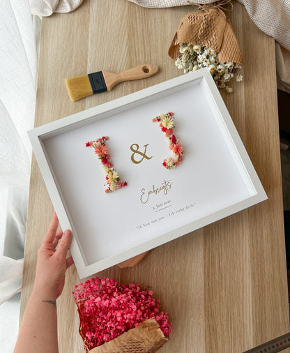 Elegant Two-Letter Initial Floral Frame – Personalized Wedding & Anniversary Keepsake with Preserved Flowers & Gold Foil 30x40